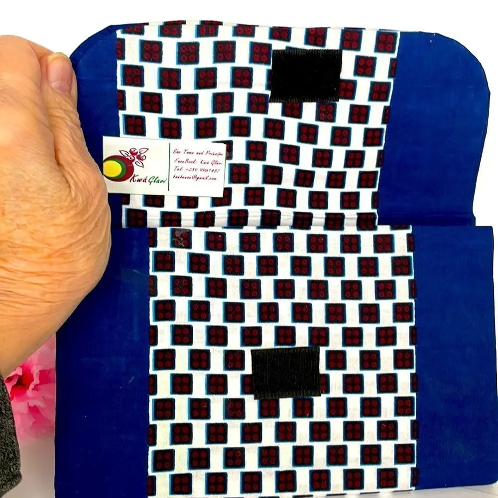 BLUE AND CHECKED HAND CRAFTED CLUTCH‎